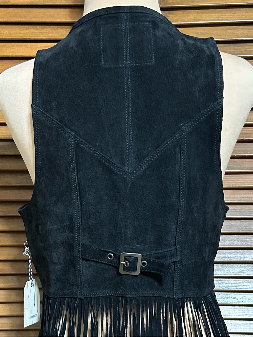 NWT Forever 21 Boho Chic Black Faux Suede Fringe Vest Size S - Picture 6 of 8